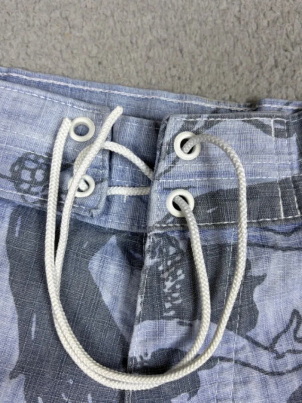 Kanvas by Katin Boardshorts Mens Size 31 Drawstrings Snaps Beach Swimming